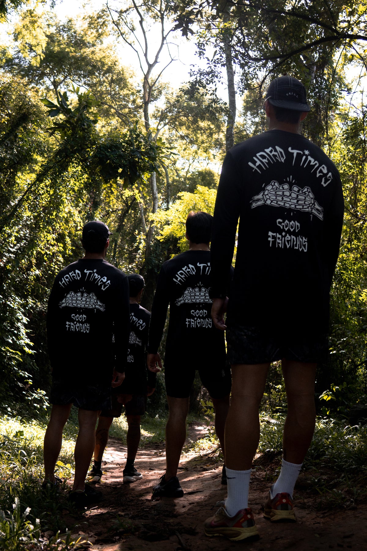 camisa manga longa dev hard times