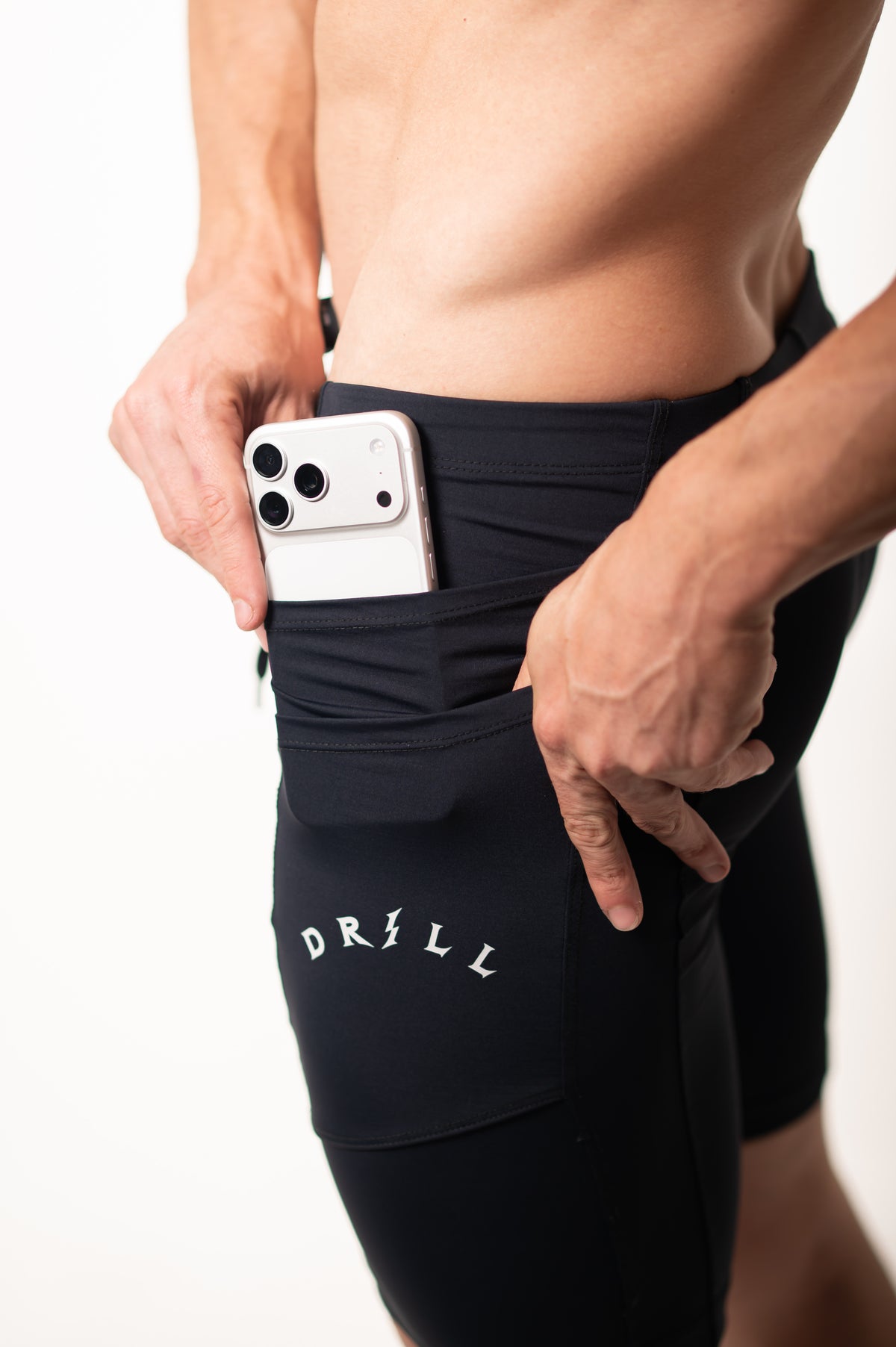short compression 2.0 resilience black